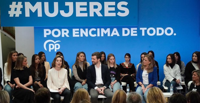 Casado respalda a una cuestionada Cayetana Álvarez de Toledo en el acto por el 8-M: "Es una extraordiaria portavoz"