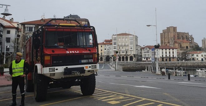 La UME abandona Cantabria y Gobierno autonómico y ayuntamientos seguirán este jueves con la limpieza y desinfección