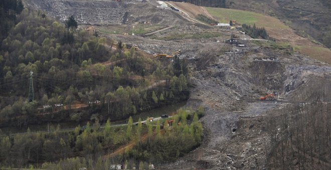 El confinamiento no apaga la búsqueda ni los reclamos de justicia en la tragedia de Zaldibar