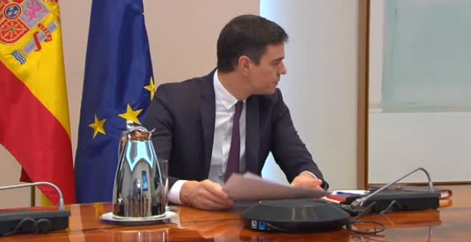 Pedro Sánchez preside la reunión del Comité Científico