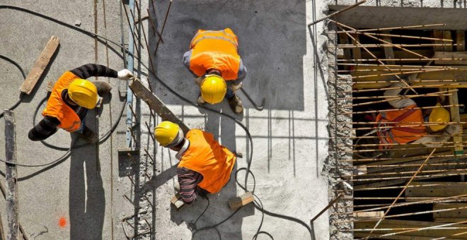 36.000 trabajadores de la industria y la construcción reanudarán su actividad esta semana en Cantabria ante la falta de EPIs