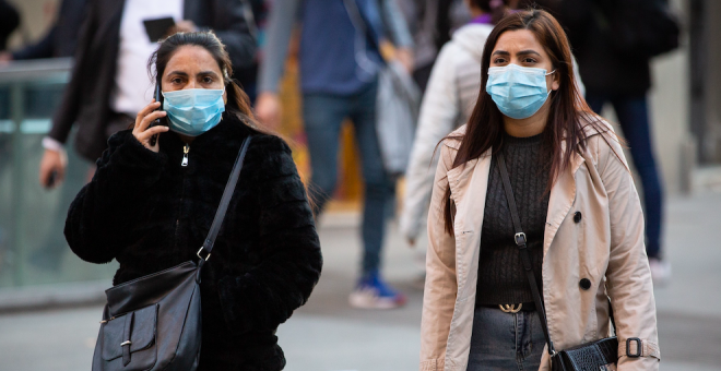 El uso de mascarillas, una importante recomendación en espacios cerrados concurridos