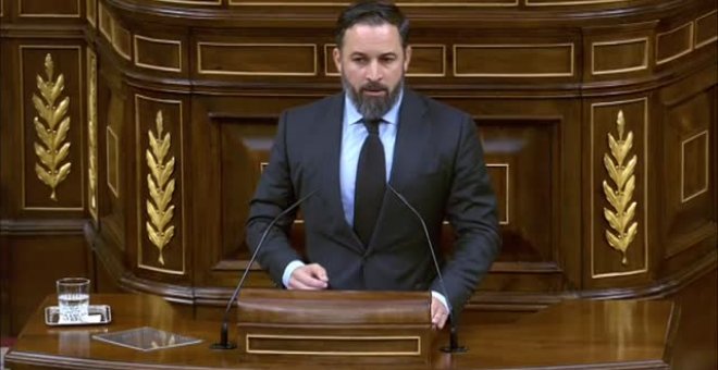 Abascal: "El señor Casado es ya el Santo Job en esta Cámara con ustedes"