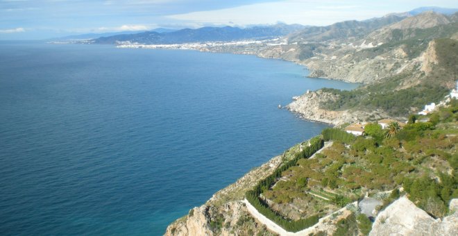 Nerja aprueba un complejo hotelero y un campo de golf de 18 hoyos frente a un paraje natural protegido