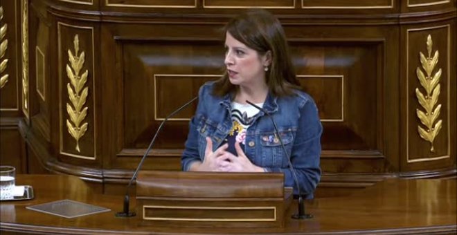 Lastra se queda sin aire al enumerar todos los "insultos" de Casado en el debate del estado de alarma