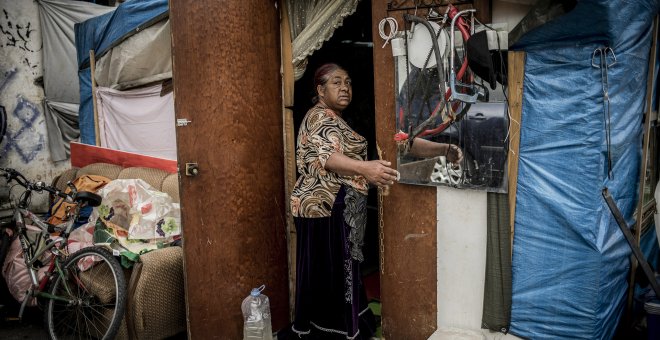 Sin casa, sin trabajo y sin comida: migrantes al límite en Andalucía