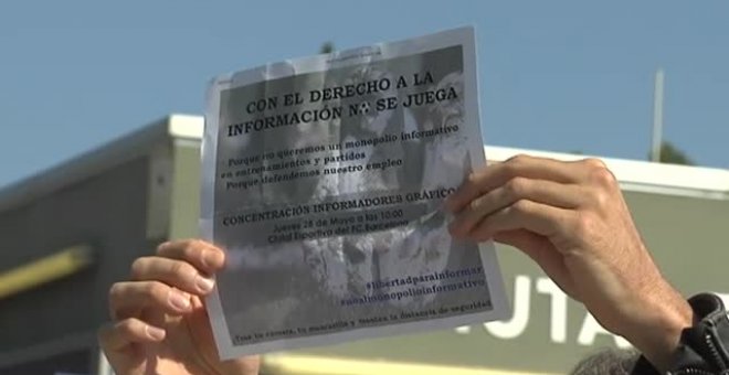 Protesta de los reporteros gráficos contra la Liga