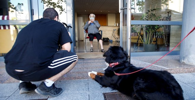 El pla per la represa a les residències preveu visites un cop a la setmana