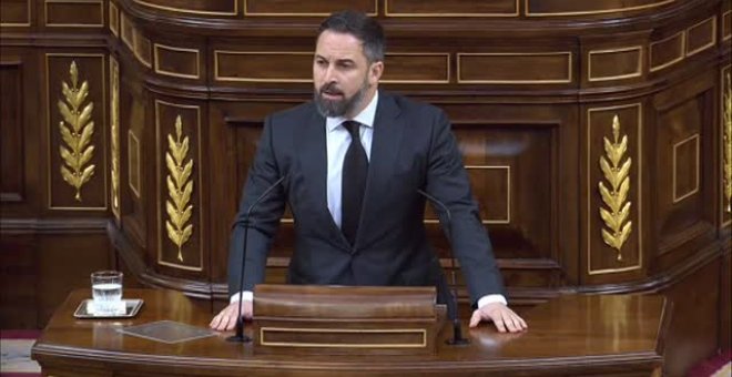 Abascal a Sánchez: "No puede maquillar las decenas de miles de españoles muertos por el sectarismo y la negligencia de su Gobierno"