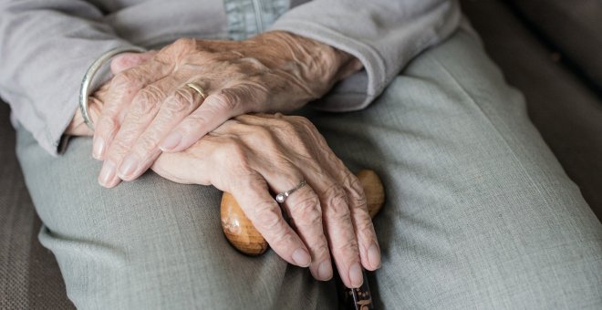 Mueren 106 personas dependientes al día sin recibir ayudas ni prestaciones