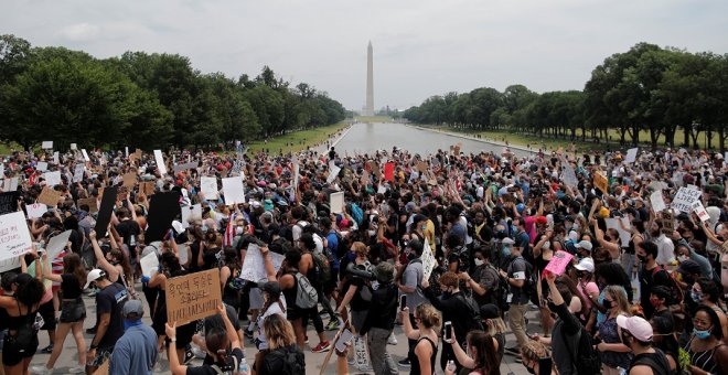 Cientos de miles de personas marchan en Washington contra el racismo