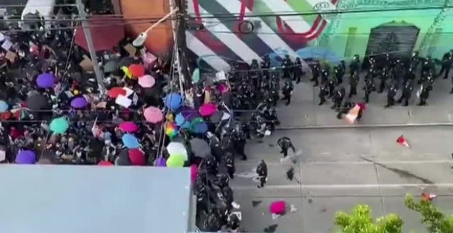 La Policía usa granadas aturdidoras para dispersar las protestas en Seattle