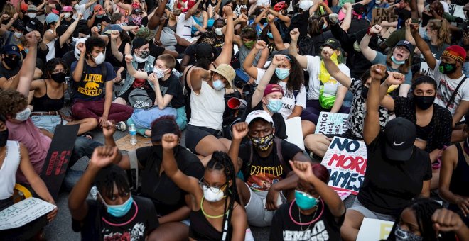 Decenas de miles de personas despliegan en Washington manifestaciones festivas contra "el racismo y la desigualdad"