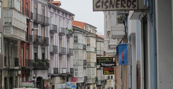 Cuatro denunciados por molestar a los vecinos con fiestas hasta altas horas de la madrugada