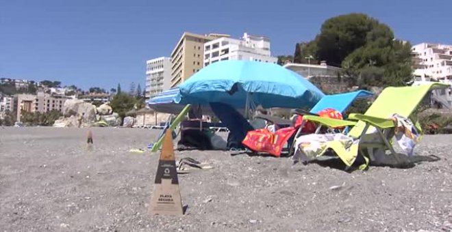 Conos de cartón reutilizables para que cada bañista defina su parcela de playa