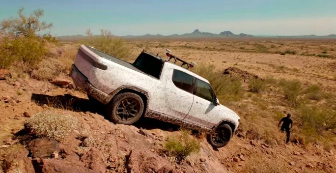 Rivian muestra en vídeo el comportamiento de sus coches eléctricos en el desierto