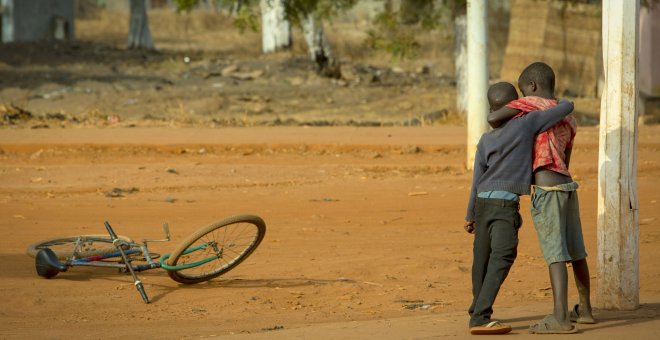 Niños talibanes, infancia sin derechos, una investigación de la radio hecha sólo por mujeres en Guinea Bissau