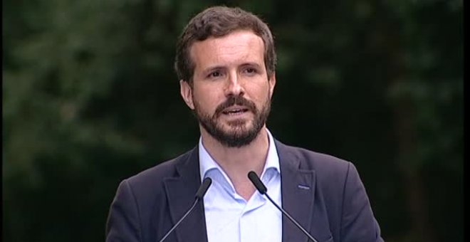 Casado exige a Sánchez un apoyo público al rey y a la monarquía