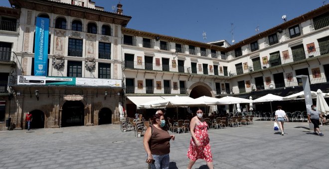 Francia supera la barrera de los 30.000 muertos por coronavirus