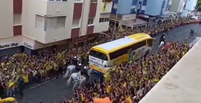 Cádiz y Mallorca: mucha fiesta y muy poca memoria