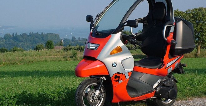 BMW trabaja en un scooter eléctrico con techo, ¿veremos una C1 eléctrica?