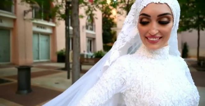 La explosión de Beirut interrumpe la sesión de fotos de una novia el día de su boda