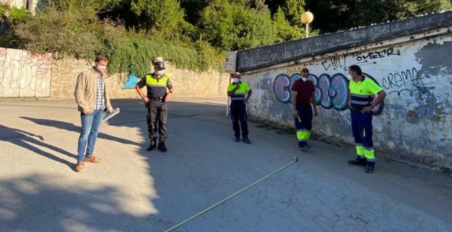 Comienza la instalación de gálibos de acceso a las playas de las pedanías