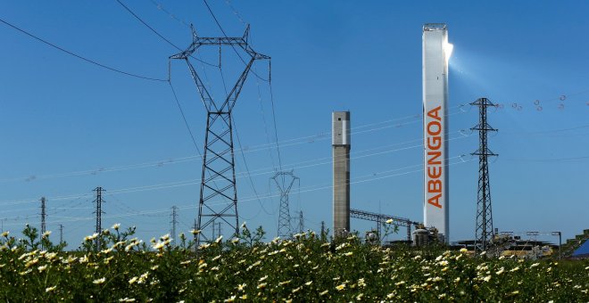 Abengoa firma una tercera refinanciación de su deuda para volver a esquivar la quiebra