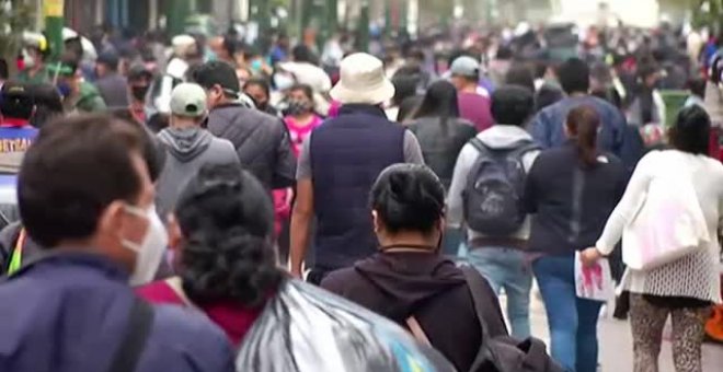 Perú supera el medio millón de casos de COVID-19