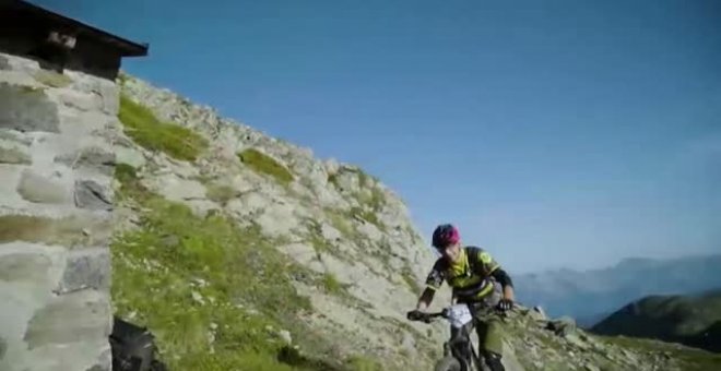 Los amantes de las ebikes se enfrentan con la naturaleza en el Mont Blanc