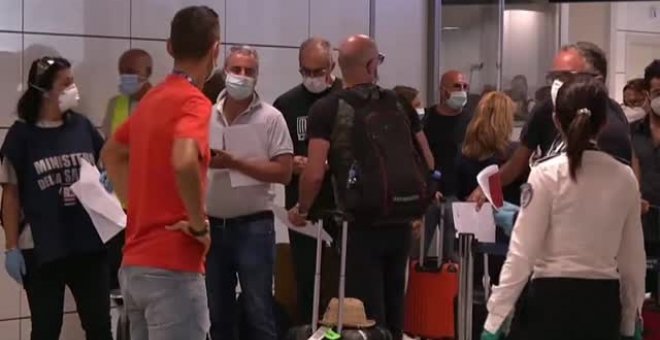 Confusión en los aeropuertos de Roma en el primer fin de semana de pruebas a los viajeros llegados de España