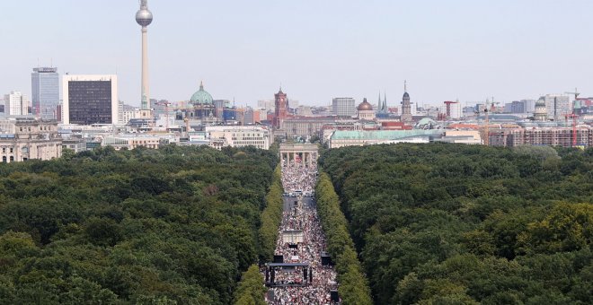 Un tribunal berlinés anula la prohibición a manifestarse contra las restricciones por el coronavirus