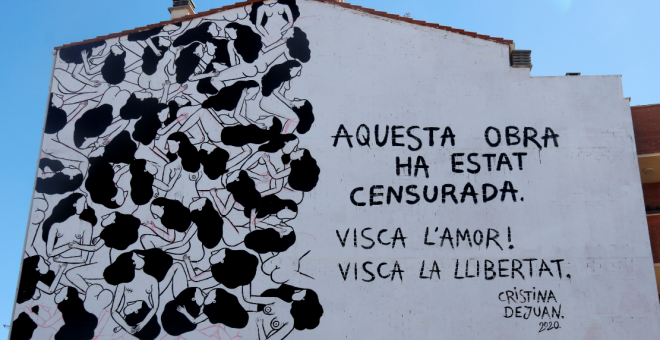 Concentració en defensa d'un mural censurat