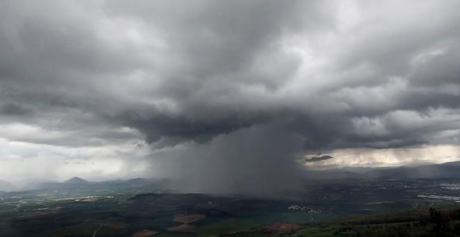 Fuertes tormentas hoy en las mitades norte y este de la península: consulta el tiempo de tu comunidad