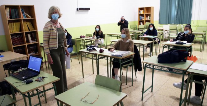 El STEC exige el cese de la consejera de Educación por su "nefasta gestión" en el inicio de curso en Santoña