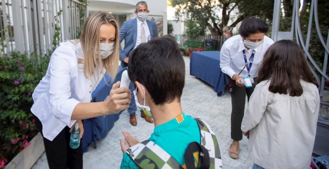 Cinco comunidades arrancan una vuelta al cole marcada por las medidas anti covid