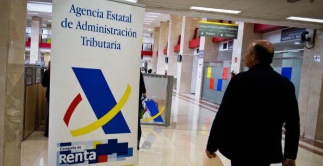 Hacienda multa a un médico que pasó 40 días en la UCI por covid-19 por retrasarse en la declaración