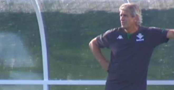 Pellegrini: "No puede ser que a tres días del primer partido cambien la hora y el día"