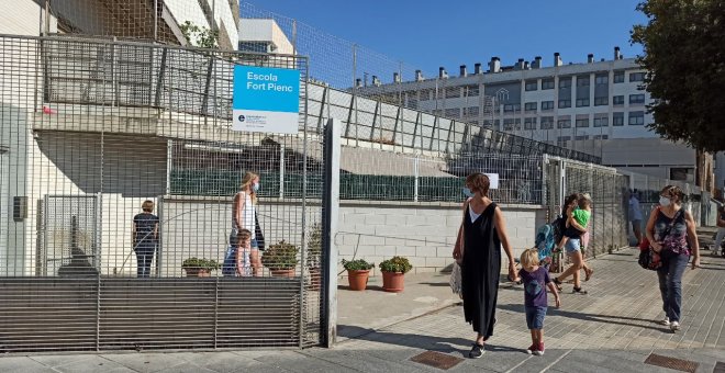 Les escoles obren les portes amb el fantasma del tancament per rebrot a sobre