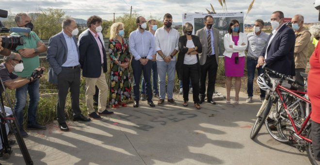 Comienzan las obras del último tramo del carril bici Santander-Camargo a través de las Marismas de Alday