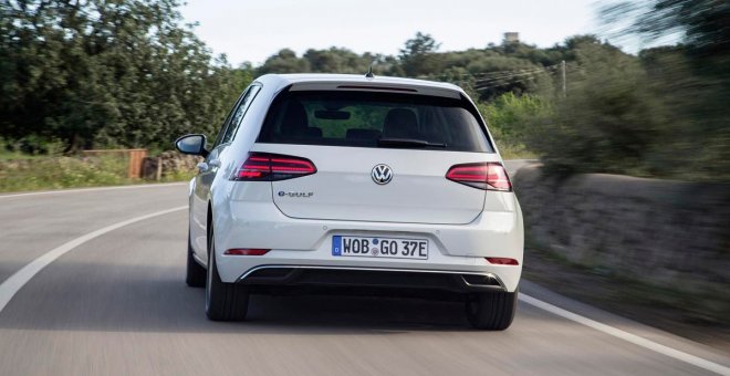 Volkswagen se asocia con Uber para ofrecer el e-Golf eléctrico a conductores de la plataforma