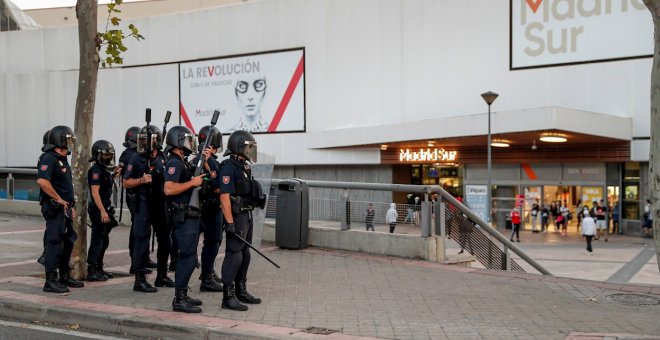 Menos policías y menos test: hay otras alternativas sociales para garantizar mejor las cuarentenas