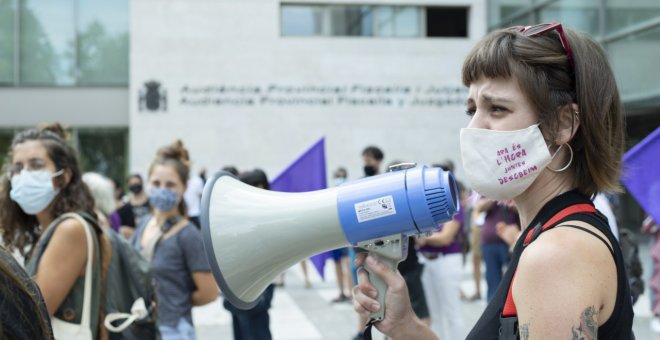 Una juez de València absuelve a un grupo de feministas por la "falta de imparcialidad y objetividad" de los agentes denunciantes