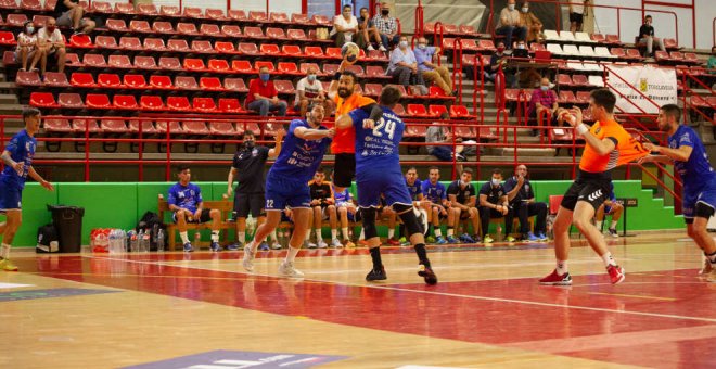 El BM Torrelavega se enfrenta al Cajasur CBM