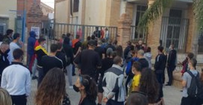 Vecinos del pueblo alicantino de Pego se plantan ante las provocaciones de un grupo de neonazis