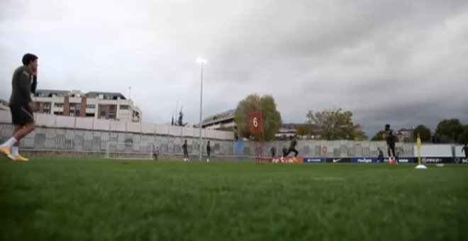 El Atlético prepara el encuentro ante el Betis con un entrenamiento vespertino