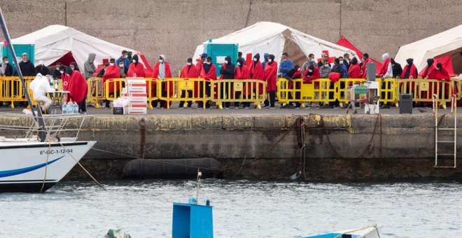 El Defensor del Pueblo pide a Interior el cierre del muelle de Arguineguín