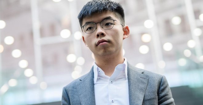 El activista hongkonés Joshua Wong, condenado a 13 meses y medio de prisión