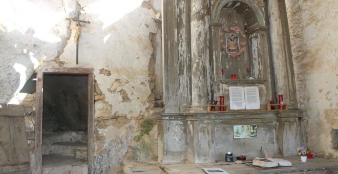 La ermita rupestre de San Juan de Socueva, seleccionado como uno de los 12 sitios patrimoniales más amenazados de Europa