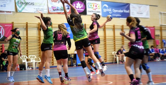 El HBC'74 AVIA IEN se impone al Comercial Ulsa Hand Vall Valladolid